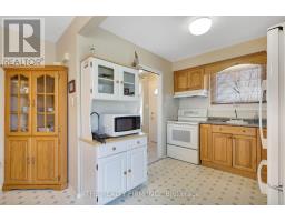 56 BARRETT CRESCENT - 11