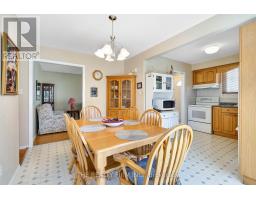 56 BARRETT CRESCENT - 15