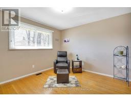 56 BARRETT CRESCENT - 16