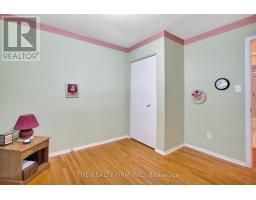 56 BARRETT CRESCENT - 21