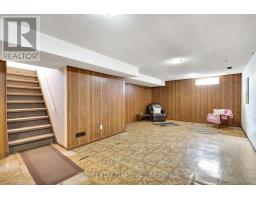 56 BARRETT CRESCENT - 23