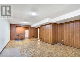 56 BARRETT CRESCENT - 25