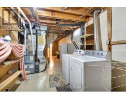 56 BARRETT CRESCENT - 29