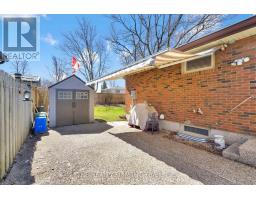 56 BARRETT CRESCENT - 33