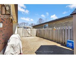 56 BARRETT CRESCENT - 34