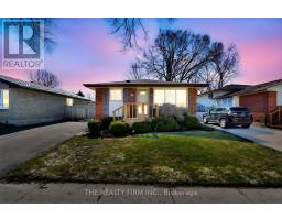 56 BARRETT CRESCENT - 40