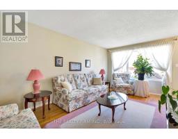 56 BARRETT CRESCENT - 6