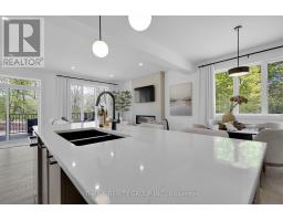 58 - 101 MEADOWLILY ROAD S - 35