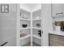 58 - 101 MEADOWLILY ROAD S - 40