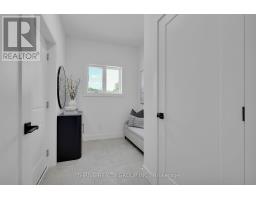 58 - 101 MEADOWLILY ROAD S - 7