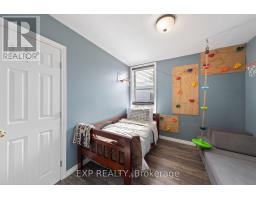 61 QUEEN STREET - 11