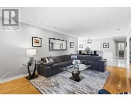 144 JENNIFER CRESCENT - 11