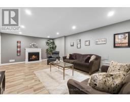 144 JENNIFER CRESCENT - 32