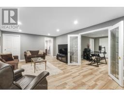 144 JENNIFER CRESCENT - 33