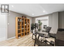 144 JENNIFER CRESCENT - 35