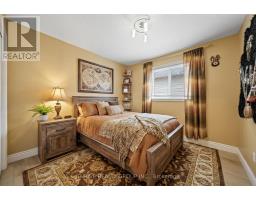 1025 CHERRYHAVEN DRIVE - 17