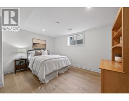 15 OSCAR DAVIS COURT - 32