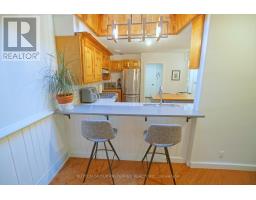 7 METAMORA CRESCENT - 24