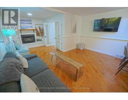 7 METAMORA CRESCENT - 28