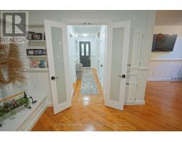 7 METAMORA CRESCENT - 31