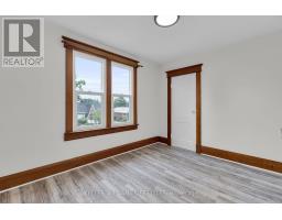 95 JOHN STREET E - 32