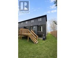 32 - 499 SOPHIA CRESCENT - 19