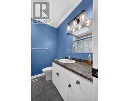 94 KRISTINA CRESCENT - 27