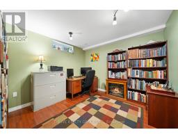 112 CULVER CRESCENT - 36