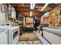 112 CULVER CRESCENT - 41