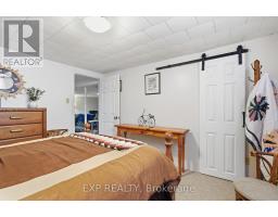 117 LAURENTIAN DRIVE N - 25