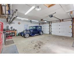 117 LAURENTIAN DRIVE N - 30