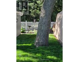 117 LAURENTIAN DRIVE N - 42