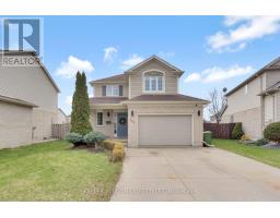 125 HAGERMAN CRESCENT - 1