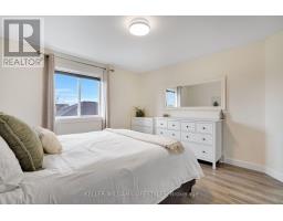 125 HAGERMAN CRESCENT - 24