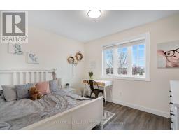 125 HAGERMAN CRESCENT - 27