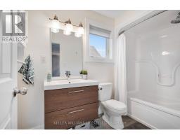 125 HAGERMAN CRESCENT - 29