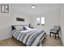 60 BANCROFT ROAD - 32