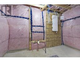 60 BANCROFT ROAD - 43