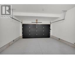 60 BANCROFT ROAD - 44