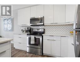 933 SARNIA ROAD - 17