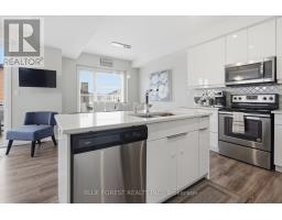 933 SARNIA ROAD - 18