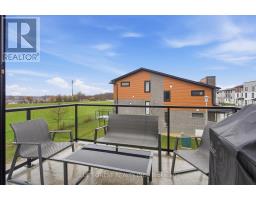 933 SARNIA ROAD - 24