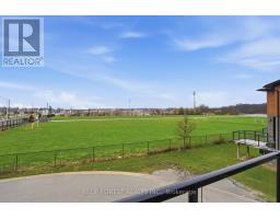 933 SARNIA ROAD - 25