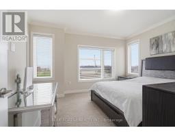 933 SARNIA ROAD - 27