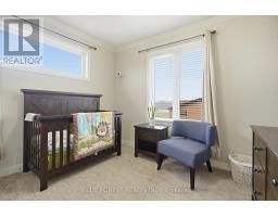 933 SARNIA ROAD - 34