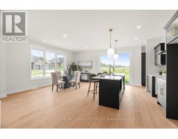 39 EAST GLEN DRIVE - 11