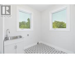 39 EAST GLEN DRIVE - 35