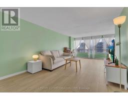 912 - 570 PROUDFOOT LANE - 10