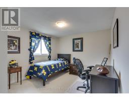 11 - 340 AMBLESIDE DRIVE - 25