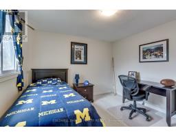 11 - 340 AMBLESIDE DRIVE - 26